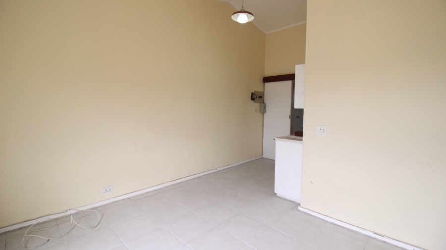 1 Bedroom Property for Sale in Cambridge Eastern Cape